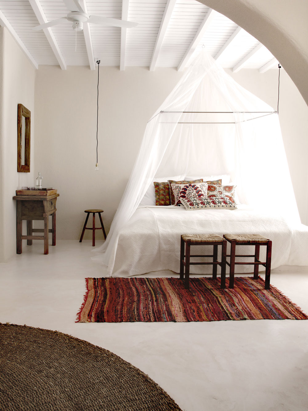 HANNAH SHELBY: Hotel Lust San Giorgio Mykonos