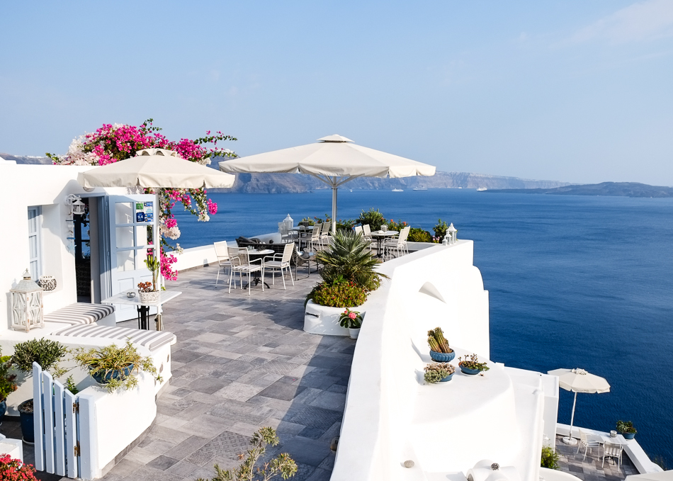 HANNAH SHELBY: Santorini | Photo Diary + Travel Guide