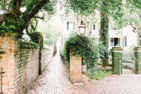 HANNAH SHELBY: Charleston Packing Guide